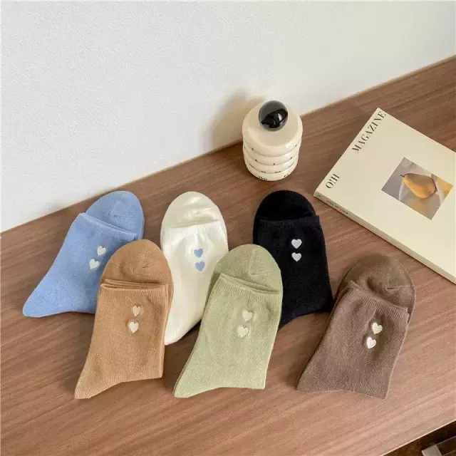 Heart Print Socks Women Casual Fashion Harajuku Cotton Crew Socks Women Japanese Style Solid Color Sweet Girls Kawaii Cute Socks
